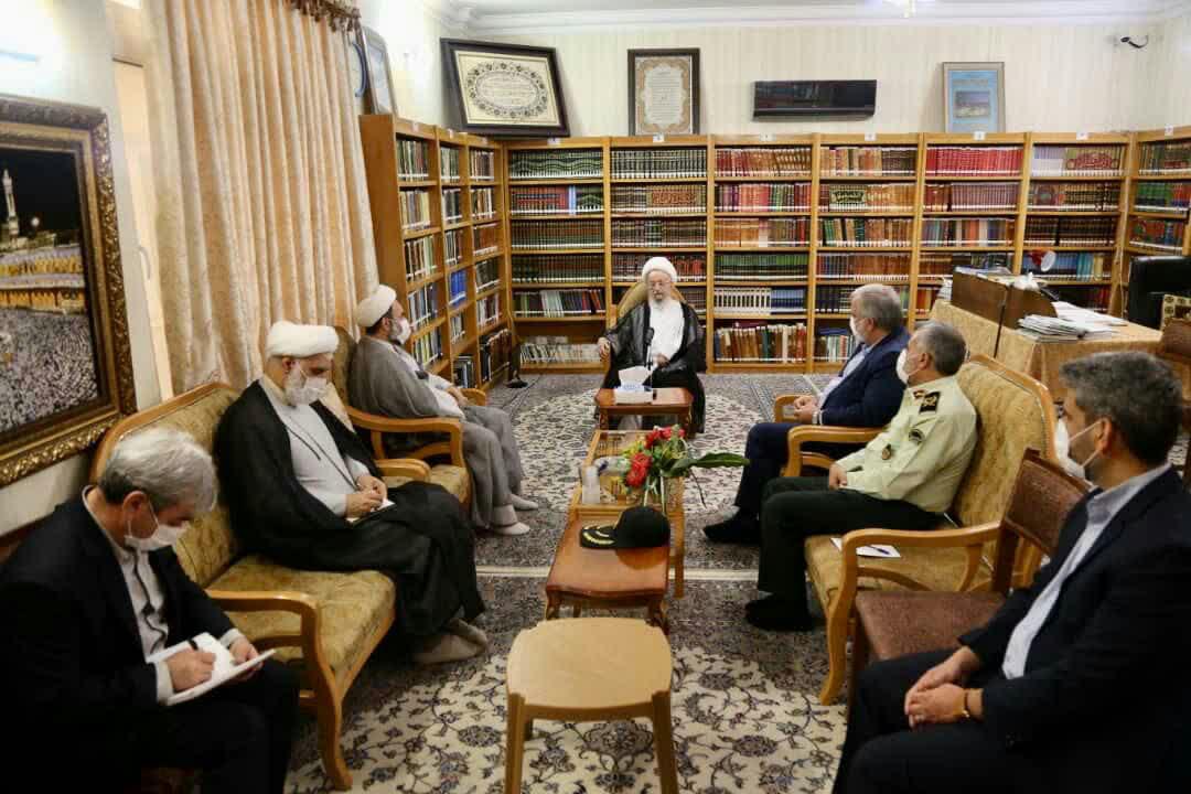 در قم صورت گرفت
دیدار نماینده ولی فقیه در سیستان‌وبلوچستان با آیت‌الله‌العظمی مکارم شیرازی