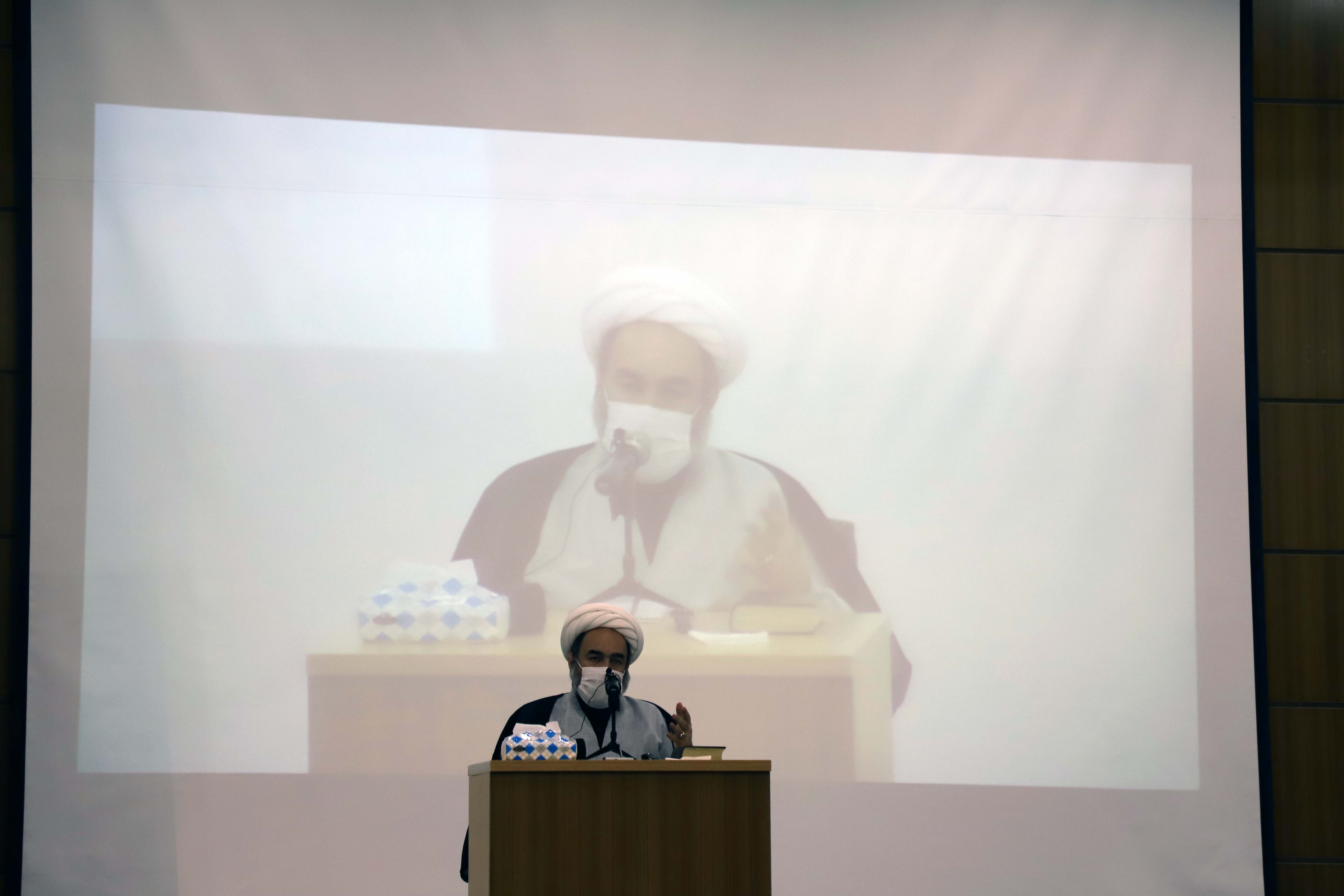 نماینده ولی فقیه در استان خطاب به جامعه دانشگاهی منطقه سیستان:
حلقه مفقوده ارتباط دانشگاه و جامعه را پیدا کنید