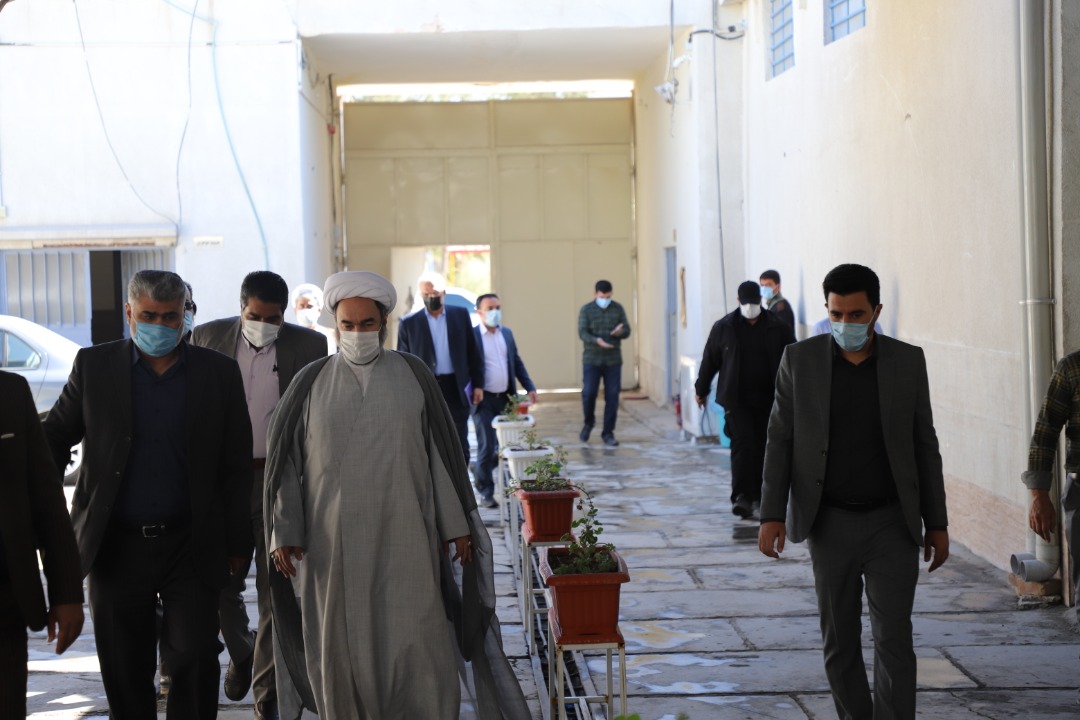 نماینده ولی فقیه در سیستان‌وبلوچستان:
به‌کارگیری نیروهای بومی و آموزش نحوه کار به آنها یک نوع فرهنگ‌سازی است