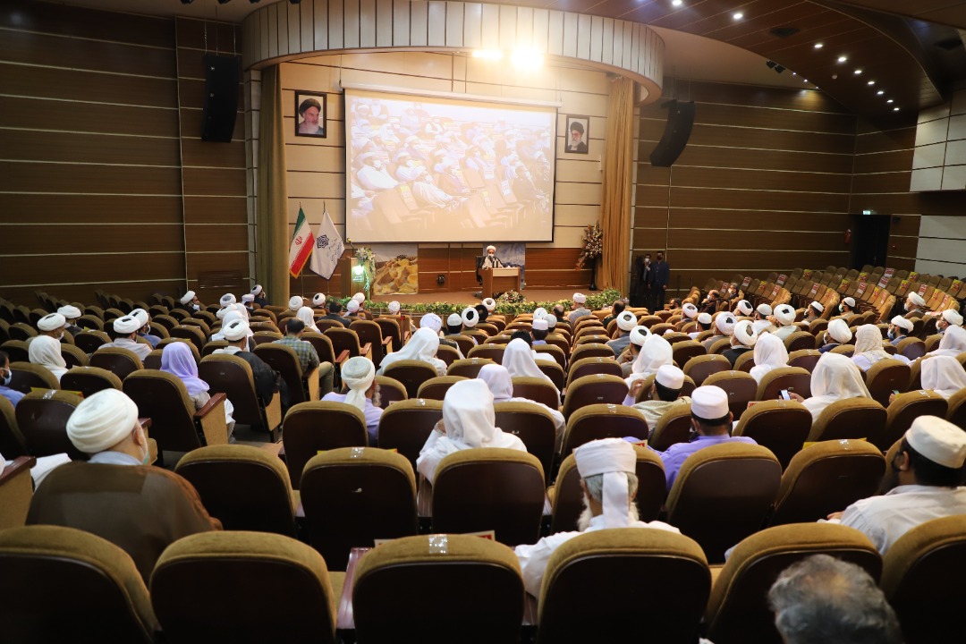 نماینده مقام معظم رهبری در امور اهل سنت استان مطرح کرد:
مشارکت حداکثری و اصل حضور در انتخابات هم حق است و هم تکلیف