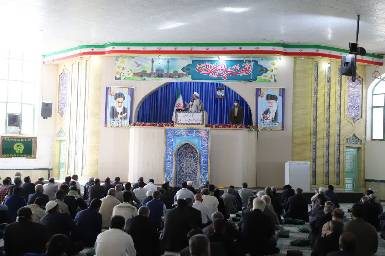 نماینده ولی‌فقیه در سیستان‌وبلوچستان
بسیج معجونی از خلوص و ایثار و همت بلند است