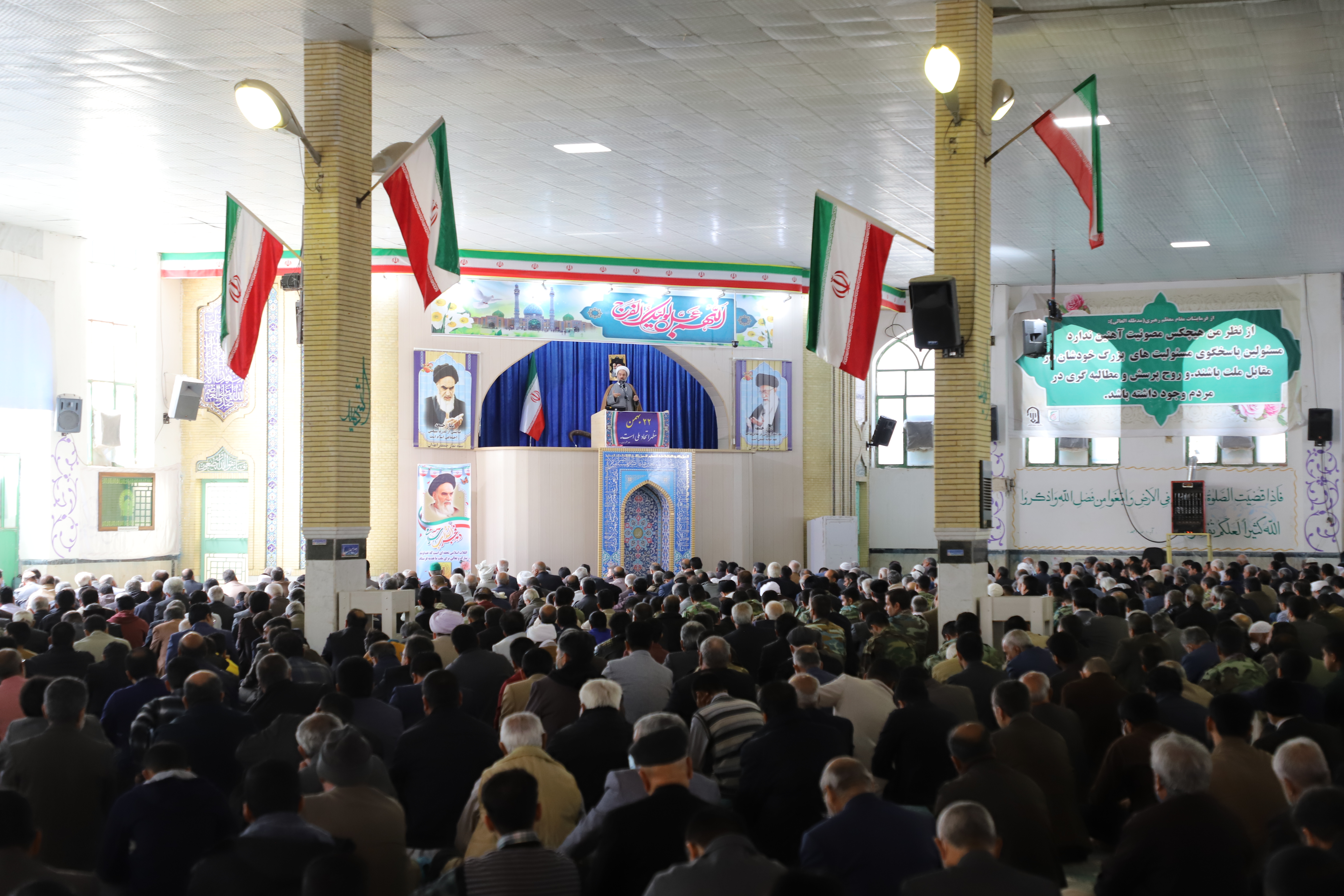 نماینده ولی‌فقیه در سیستان و بلوچستان 
راهپیمایی ۲۲ بهمن به عنوان دفاع و حمایت از انقلاب اسلامی است