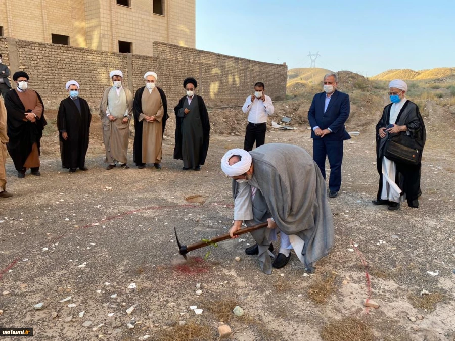 آیین کلنگ‌زنی احداث مجتمع علمی فرهنگی آیت‌الله کفعمی با حضور آیت‌الله محامی نماینده ولی فقیه در سیستان‌وبلوچستان 5