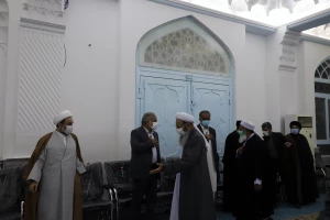 حضور آیت‌الله محامی نماینده ولی فقیه در سیستان‌‌وبلوچستان و هیئت همراه در ضیافت افطاری مسجد مکی زاهدان