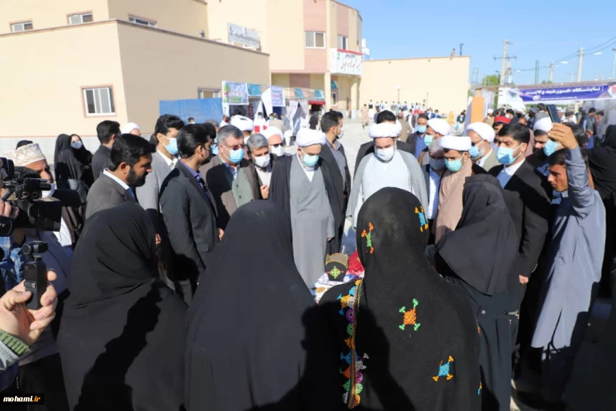 گزارش تصویری بازدید آیت‌الله محامی نماینده مقام معظم رهبری در سیستان‌وبلوچستان از نمایشگاه توانمندی‌های شهرستان و دست آوردهای انقلاب در شهرستان ایرانشهر 6