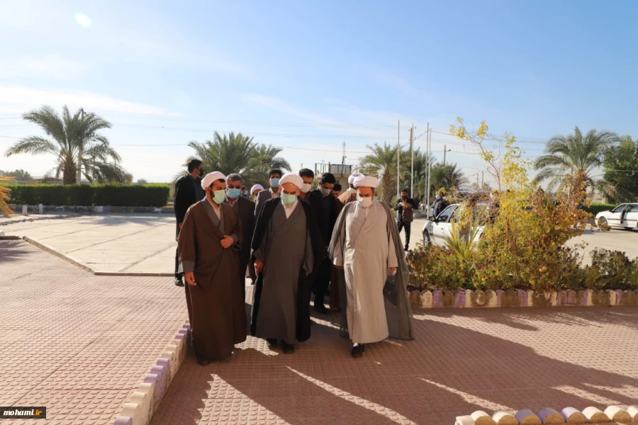 گزارش تصویری بازدید آیت‌الله محامی نماینده مقام معظم رهبری در سیستان‌وبلوچستان از نمایشگاه توانمندی‌های شهرستان و دست آوردهای انقلاب در شهرستان ایرانشهر 9