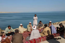 گزارش تصویری بازدید نماینده مقام معظم رهبری در سیستان‌وبلوچستان از اسکله صیادی پَسابَندر 6