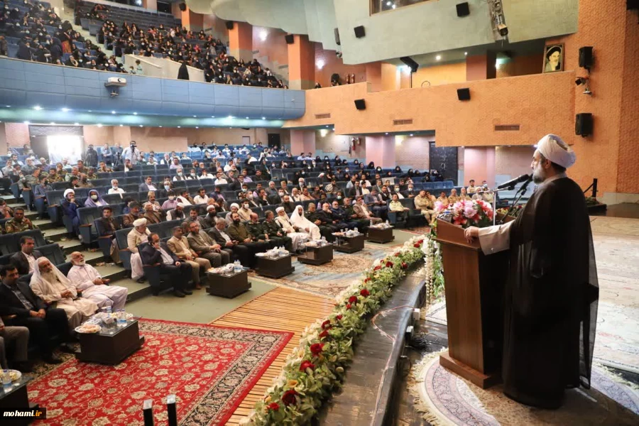 نماینده ولی‌فقیه در سیستان و بلوچستان تبیین کرد:
تحکیم وحدت در جامعه با التزام به عقلانیت، اعتدال، انصاف و اخلاق 2