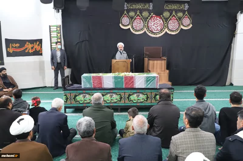 نماینده ولی‌فقیه در سیستان و بلوچستان شهدا مصداقی از بصیرت، صبر، جانفشانی و مقاومت هستند/ راه نورانی عزت، افتخار، مقاومت و شهادت همچنان پر رهرو است/  2