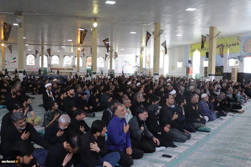 گزارش تصویری 
اقامه نماز جمعه و مراسم عزاداری ظهر عاشورا در مصلی نماز جمعه شهر زاهدان 11