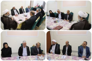 نماینده ولی‌فقیه در سیستان و بلوچستان در فرمانداران شهرستان‌های منطقه سیستان تبیین کرد:

سیستان با وجود مدیران بومی و تحصیل‌کرده، خروجی مطلوب ندارد/

نظام اسلامی در حق سیستان کوتاهی نکرده اما مشکلات همچنان پابرجاست/

بحران آب سیستان نتیجه ۲۰ سال غفلت از طرح‌های کارشناسی است/

طرح‌های نیم‌لوله و ۴۶ هزار هکتار به «آینه دق» مردم تبدیل شده‌اند/

فرمانداران امین و معتمد نظام هستند و باید طرح نو برای سیستان ارائه دهند/فرمانداران به گونه