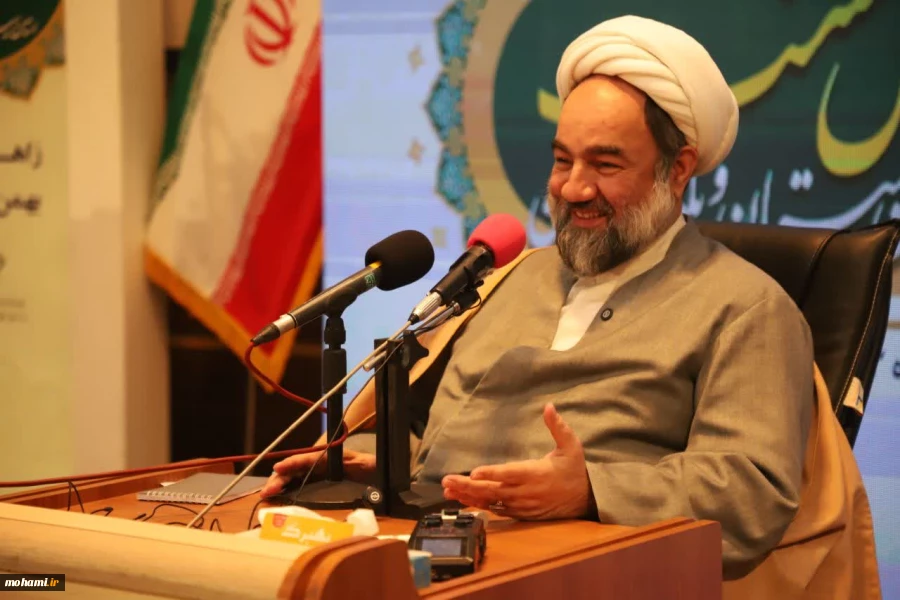 نماینده ولی‌فقیه در سیستان و بلوچستان تبیین کرد:
نقش مادر در تربیت فرزندان برتر از همه مشاغل است 2