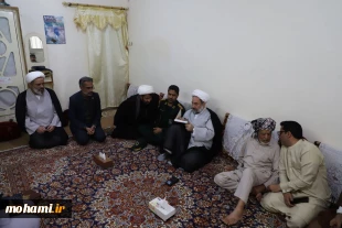 گزارش تصویری حضور آیت‌الله محامی در منزل خانواده اولین شهید «جنگ رمضان» در کنارک 4