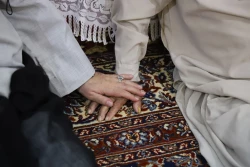 گزارش تصویری حضور آیت‌الله محامی در منزل خانواده اولین شهید «جنگ رمضان» در کنارک 6