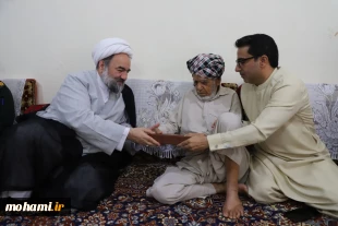 گزارش تصویری حضور آیت‌الله محامی در منزل خانواده اولین شهید «جنگ رمضان» در کنارک 10