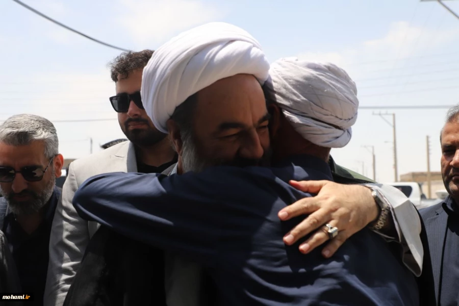 گزارش تصویری
دیدار آیت‌الله محامی با خانواده شهید مصطفی قادری در شهر علی‌اکبر  6
