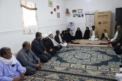 گزارش تصویری 
حضور آیت‌الله محامی در منزل شهید محمدرضا شاقوزائی در روستای اصغرِ شهرستان زابل 7